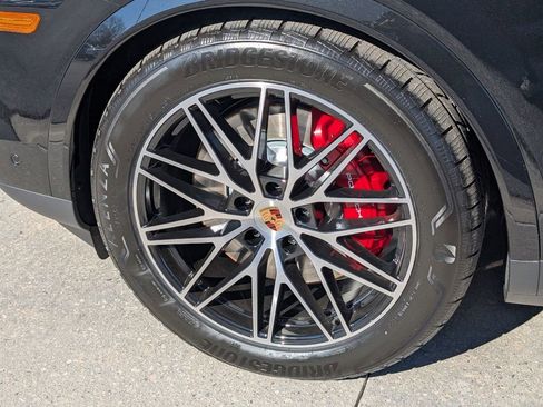 New 2026 Porsche Cayenne S AWD/4WD image 30