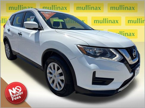 Used 2017 Nissan Rogue S image 1