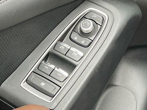 Used 2023 Subaru Ascent Touring AWD/4WD image 18