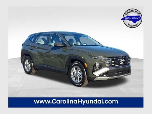 New 2026 Hyundai Tucson SE image 1