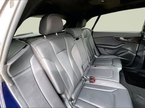 Used 2021 Audi Q8 Prestige w/ Prestige Package image 28