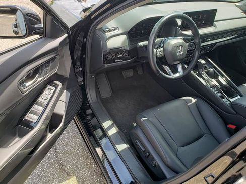 Used 2024 Honda Accord Touring image 12