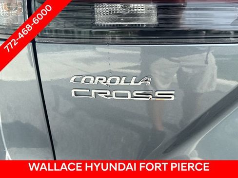 Used 2026 Toyota Corolla Cross LE w/ Moonroof Package FWD image 5