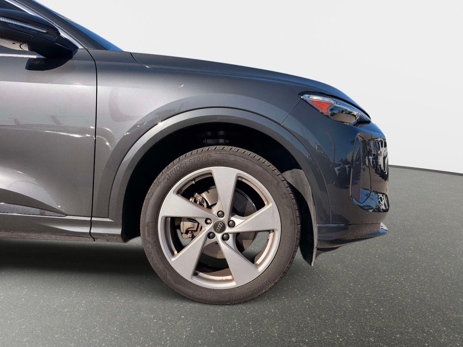 Used 2025 Audi Q5 Premium Plus w/ Premium Plus AWD/4WD image 6