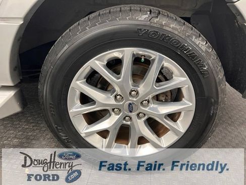 Used 2017 Ford Expedition EL Limited RWD image 23