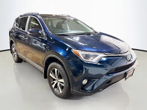Used 2018 Toyota RAV4 XLE w/ Plus Extra Value Package AWD/4WD image 3