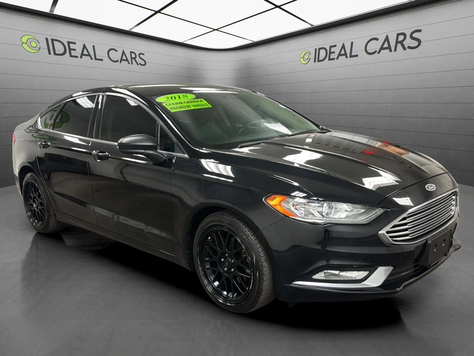 Used 2018 Ford Fusion SE w/ Equipment Group 201A FWD image 7