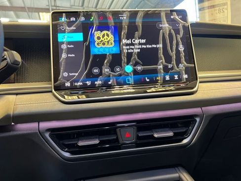 New 2026 Volkswagen Tiguan SE R-Line FWD image 17