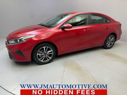 Used 2022 Kia Forte LXS image 1