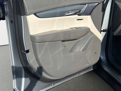 Used 2025 Cadillac XT5 Premium Luxury w/ Technology Package image 15