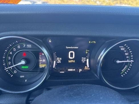 Used 2022 Jeep Wrangler Unlimited Sahara image 20