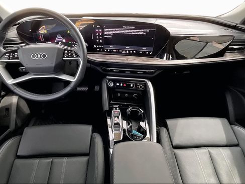 Used 2025 Audi Q5 Premium Plus w/ Premium Plus AWD/4WD image 15