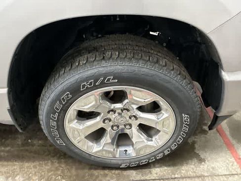 Used 2023 RAM 1500 Big Horn AWD/4WD image 5