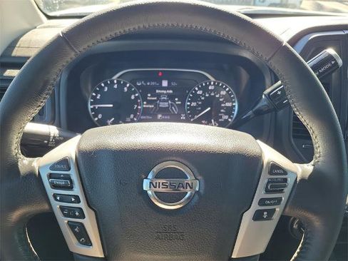 Certified 2022 Nissan Titan SV w/ SV Convenience Package image 25