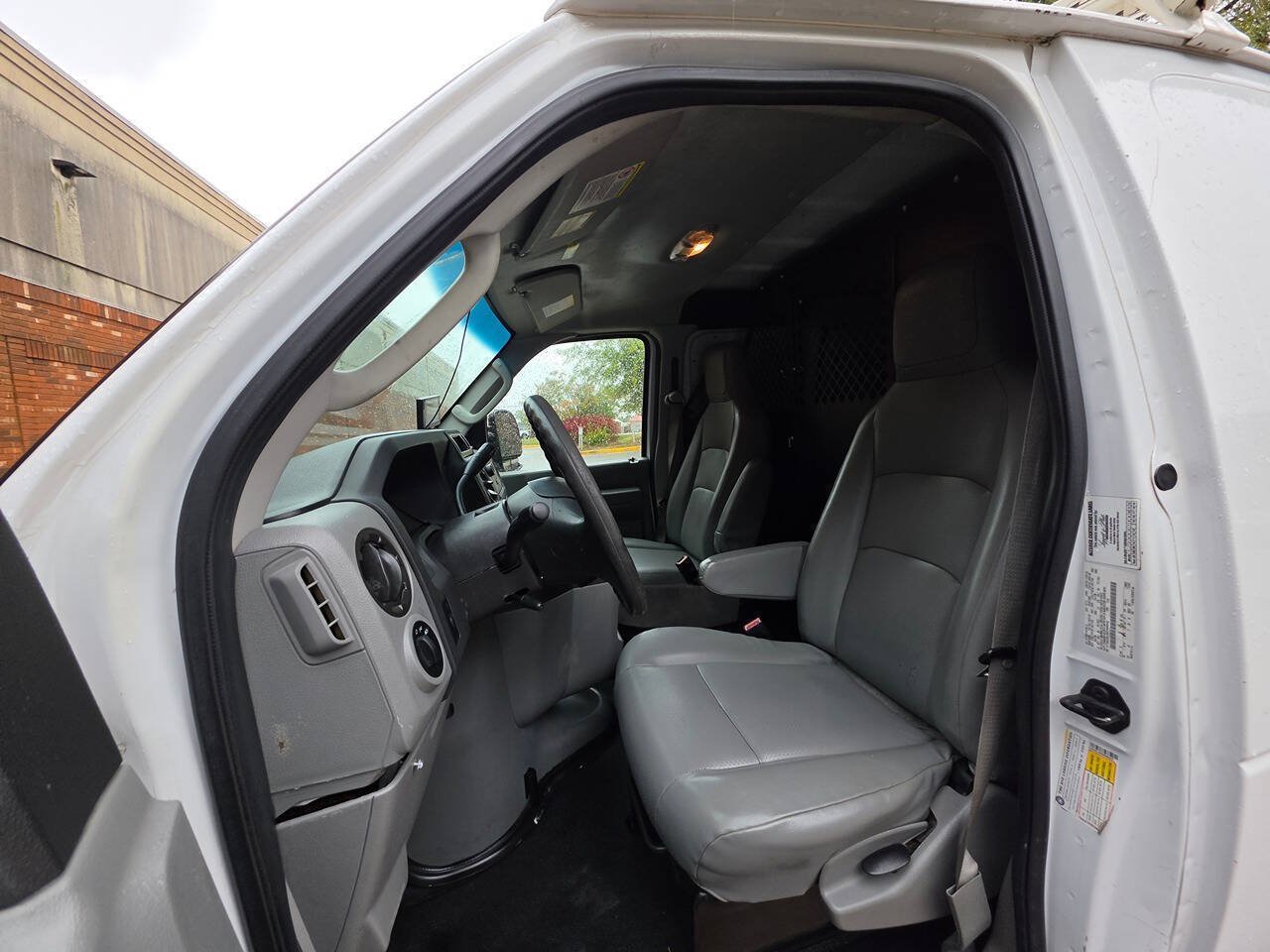 Used 2014 Ford E-350 and Econoline 350 Super Duty RWD image 10