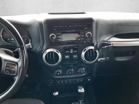 Used 2015 Jeep Wrangler Sahara w/ Connectivity Group image 8
