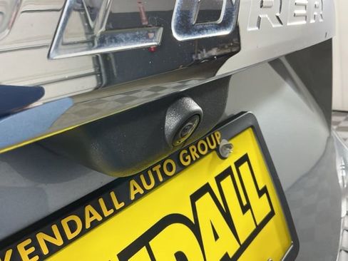 Used 2023 Ford Explorer Limited AWD/4WD image 7