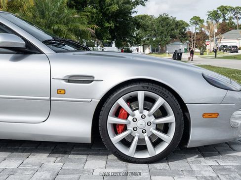 Used 2003 Aston Martin DB7 Vantage RWD image 11