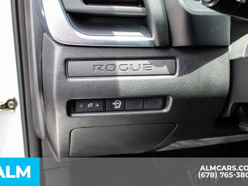 Used 2024 Nissan Rogue S FWD image 31