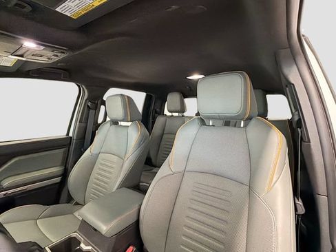 Certified 2025 Toyota Tacoma 4x4 Double Cab Hybrid image 18