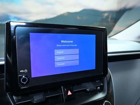 Used 2025 Toyota Corolla LE w/ LE Premium Package image 30