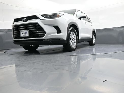 Certified 2026 Toyota Grand Highlander XLE image 27
