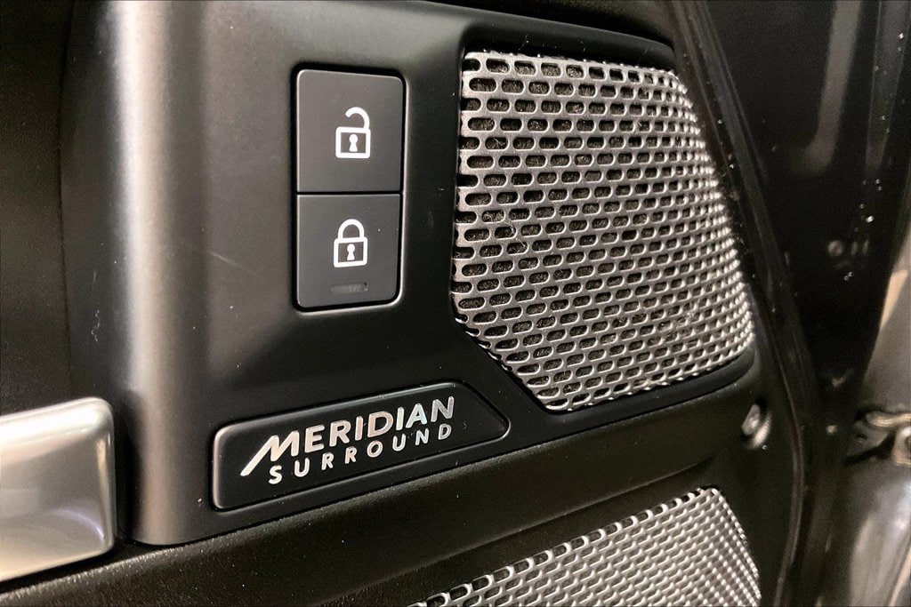Used 2023 Land Rover Defender 110 Carpathian Edition AWD/4WD image 16