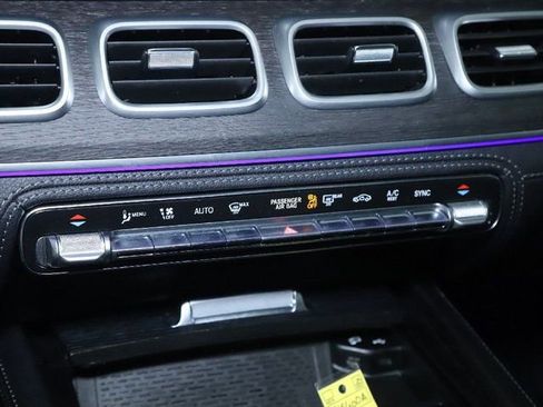 Used 2022 Mercedes-Benz GLS 450 4MATIC image 31