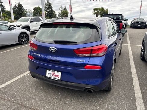 Used 2018 Hyundai Elantra GT Sport w/ Sport Tech Package 04 FWD image 5