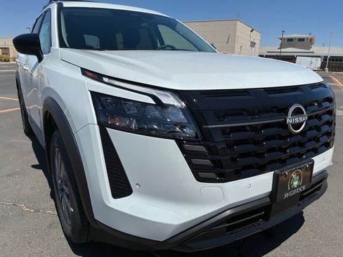 New 2026 Nissan Pathfinder SV FWD image 8