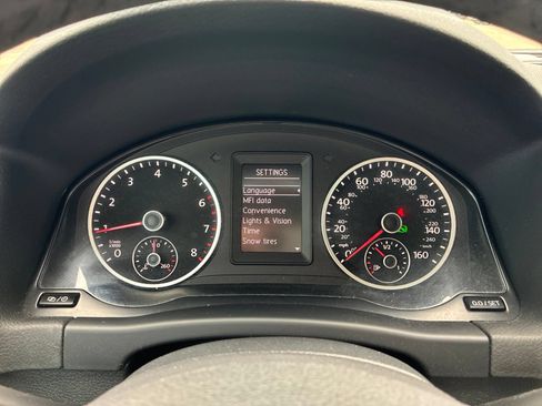 Used 2018 Volkswagen Tiguan Limited w/ Premium Package FWD image 13