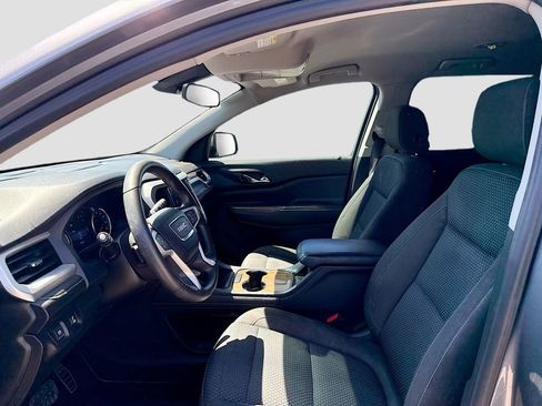 Used 2021 GMC Acadia SLE image 10