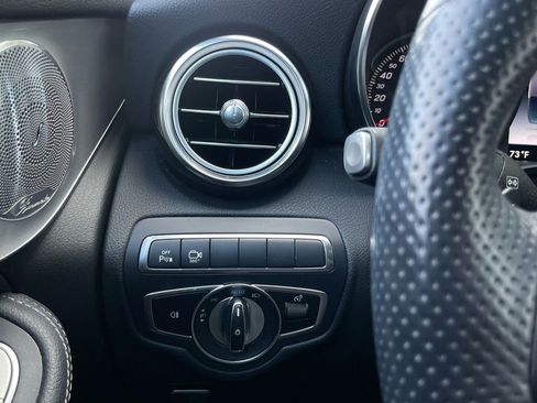 Used 2019 Mercedes-Benz GLC 300 4MATIC image 14