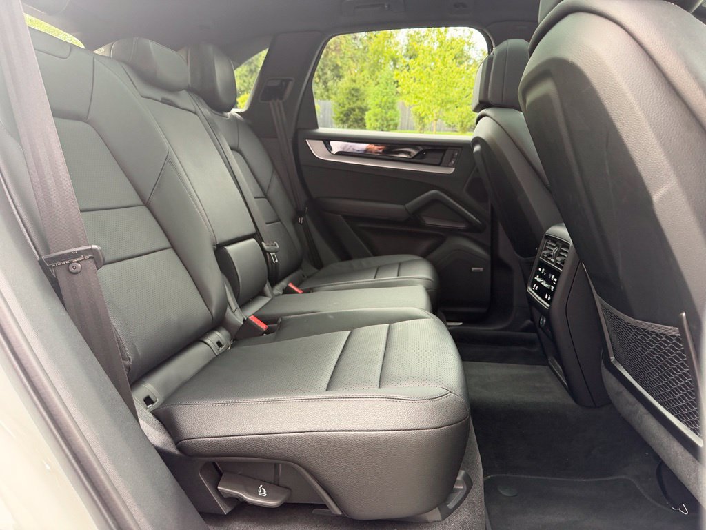 Certified 2026 Porsche Cayenne AWD/4WD image 20