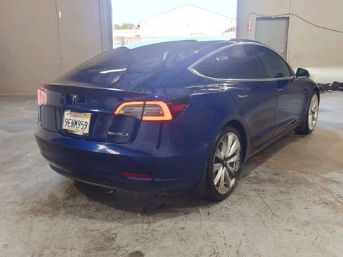 Used 2018 Tesla Model 3 Performance image 4