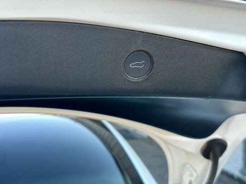 Used 2022 Tesla Model 3 Long Range AWD/4WD image 18