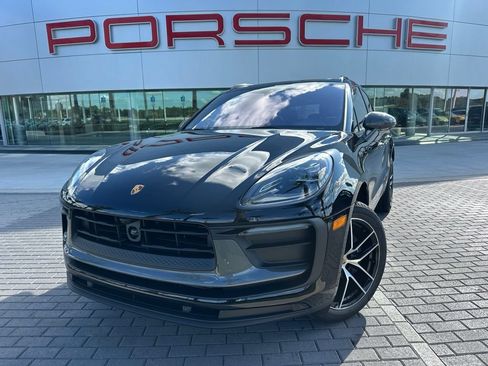 Used 2026 Porsche Macan AWD/4WD image 1