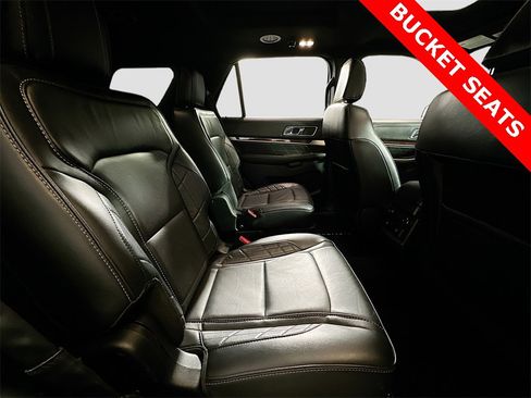 Used 2018 Ford Explorer Platinum image 31