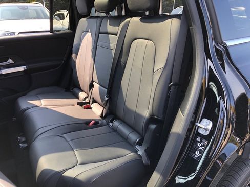 New 2026 Mercedes-Benz GLB 250 4MATIC image 35