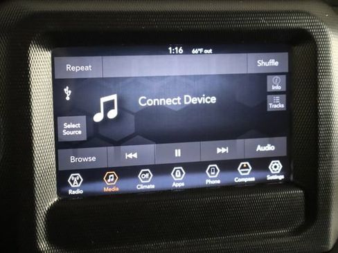 Used 2018 Jeep Wrangler Unlimited Sahara AWD/4WD image 26