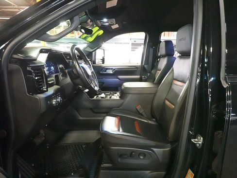 Used 2024 GMC Sierra 2500 AT4 w/ Technology Package AWD/4WD image 22