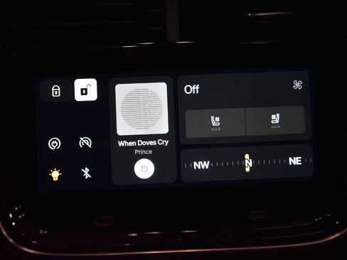 Used 2022 Rivian R1T Adventure image 53