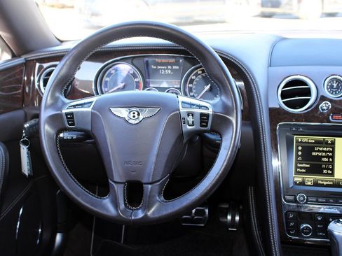 Used 2015 Bentley Flying Spur W12 image 15