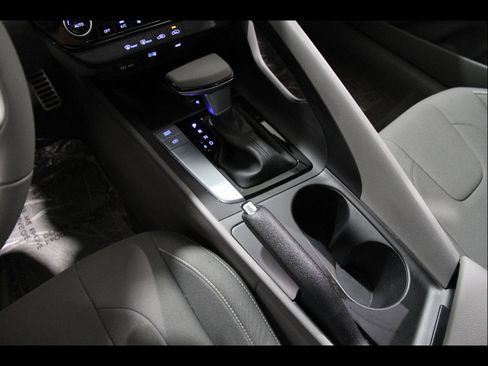 Certified 2025 Hyundai Elantra Sport FWD image 14