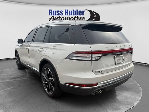Used 2025 Lincoln Aviator Reserve w/ Equipment Group 201A AWD/4WD image 3