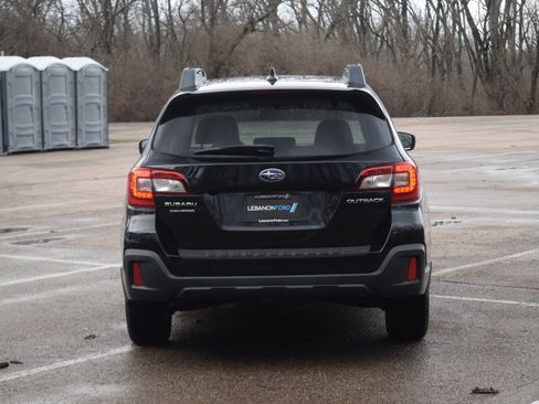 Used 2018 Subaru Outback 2.5i Premium image 24