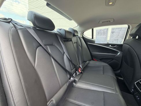 Used 2026 Genesis G70 2.5T RWD image 11