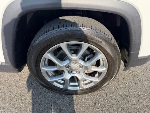 Certified 2022 Jeep Compass Latitude image 14