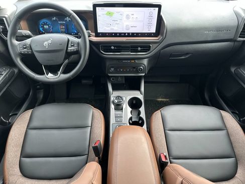 Used 2025 Ford Bronco Sport Outer Banks w/ Outer Banks Tech Package+ AWD/4WD image 12