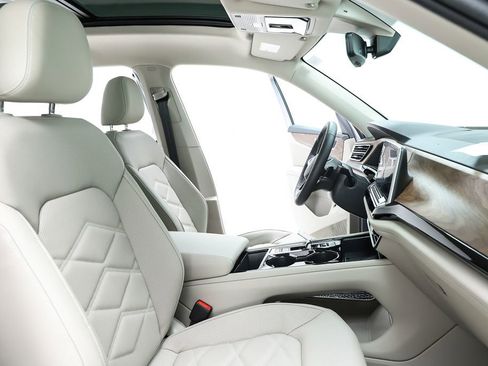 New 2026 Volkswagen Atlas SE image 36